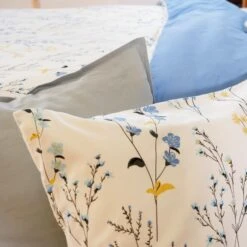 Parure De Lit En Satin De Coton-FANILLE -Intérieure Décoration Magasin 1307276 parure de lit en satin de coton fanille coloris multicolore 240 x 220cm